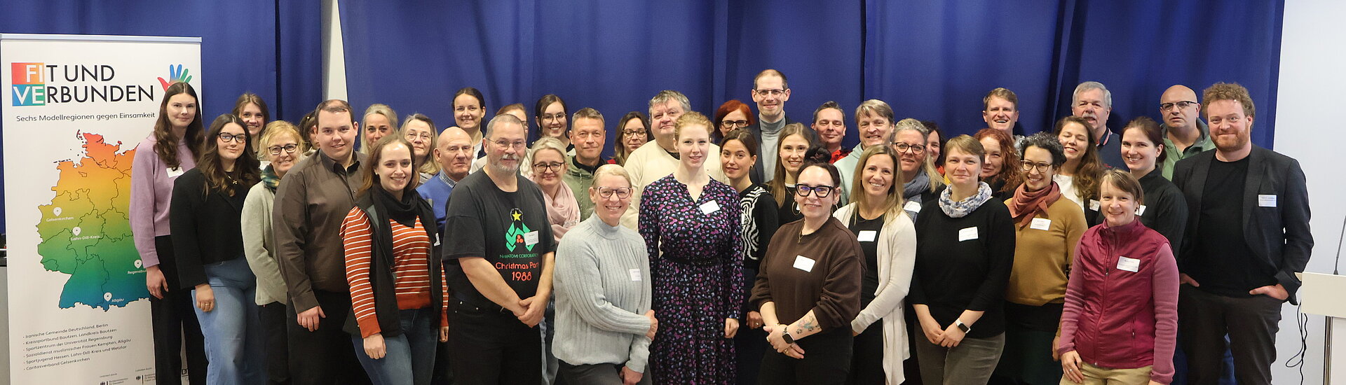 Gruppenbild von allen Teilnehmenden der Kick-Off Veranstaltung FIVE